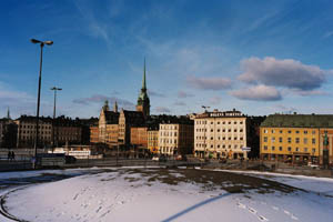 se200102-stockholm-city-04-slussen-s.jpg (16996 bytes)